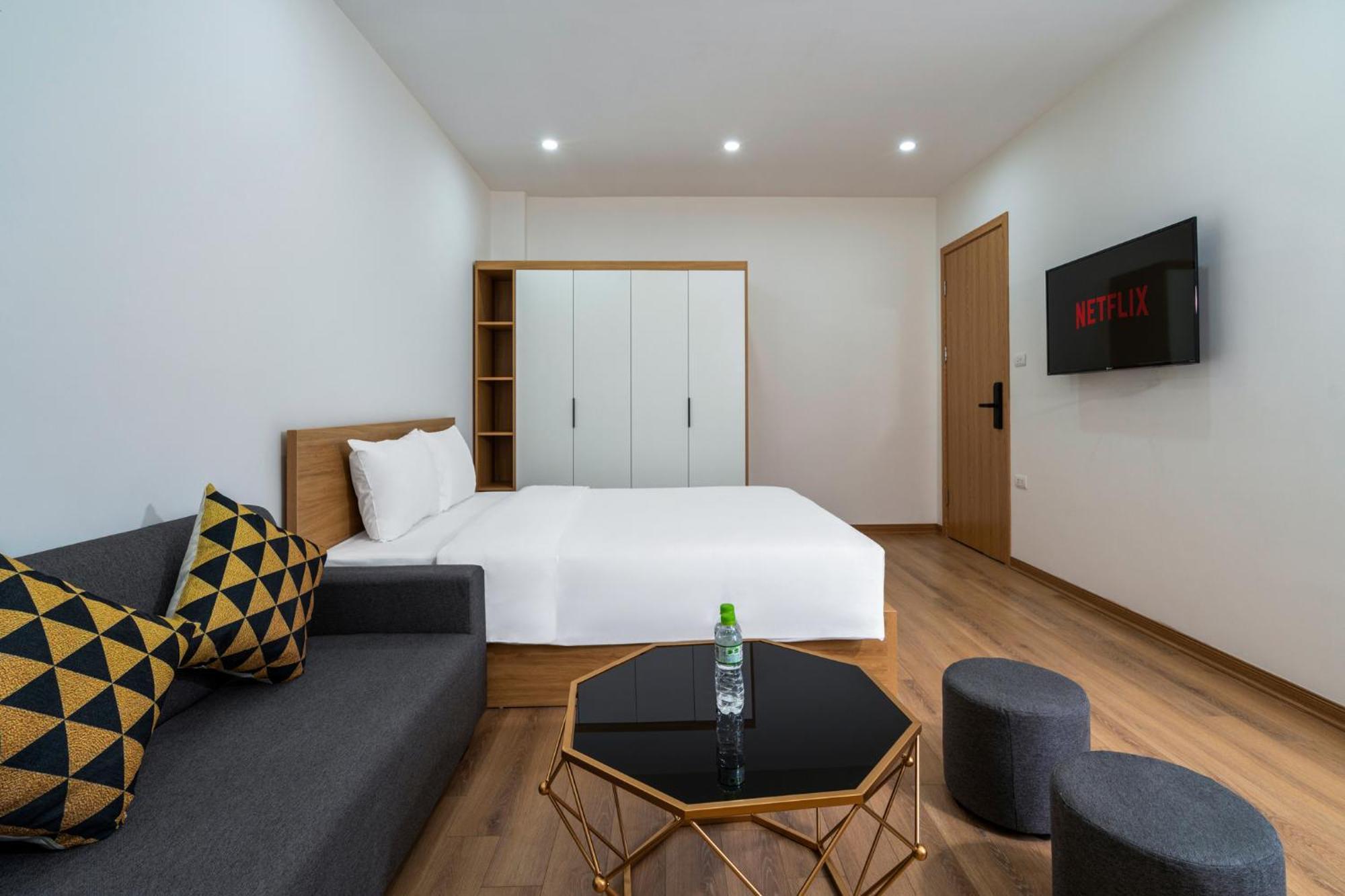 Casa Feliz Serviced Apartment Hanoi Buitenkant foto